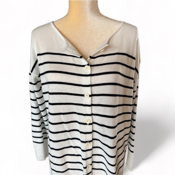 Cabi Turnabout Cardigan White and Black Striped Size XSmall Oversized/Reversible - Picture 6 of 14